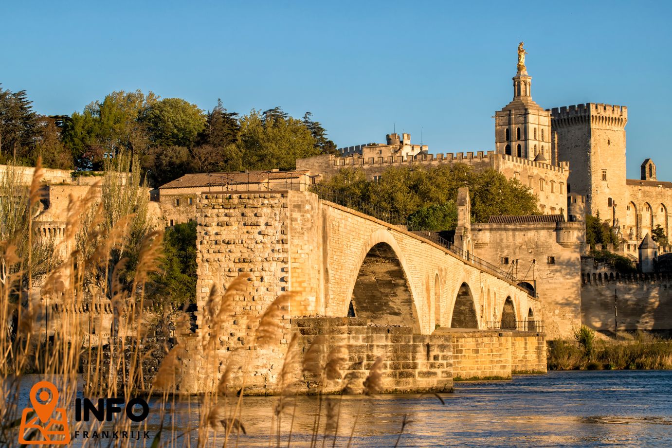 Avignon: De stad van pausen en bruggen